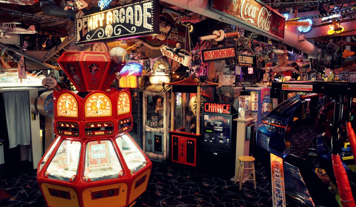 Load video: Marvin's Marvelous Mechanical Museum | Commercial